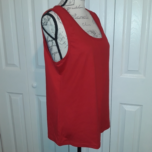 Red Sleeveless Top by Chances R - Picture 2 of 5